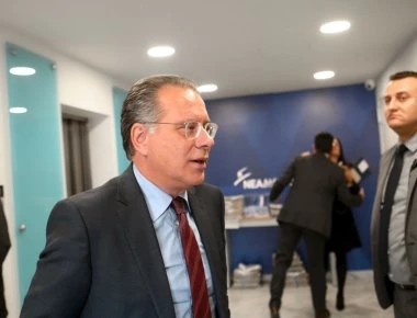 Κουμουτσάκος: «Η πρόταση Ζάεφ για το Σύνταγμα της χώρας του υποδαυλίζει τον αλυτρωτισμό»